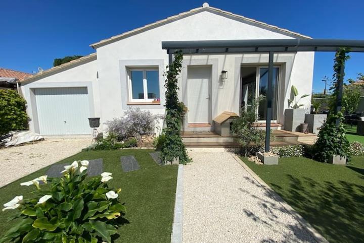 Villa Occitania Vestric-et-Candiac Bagian luar foto